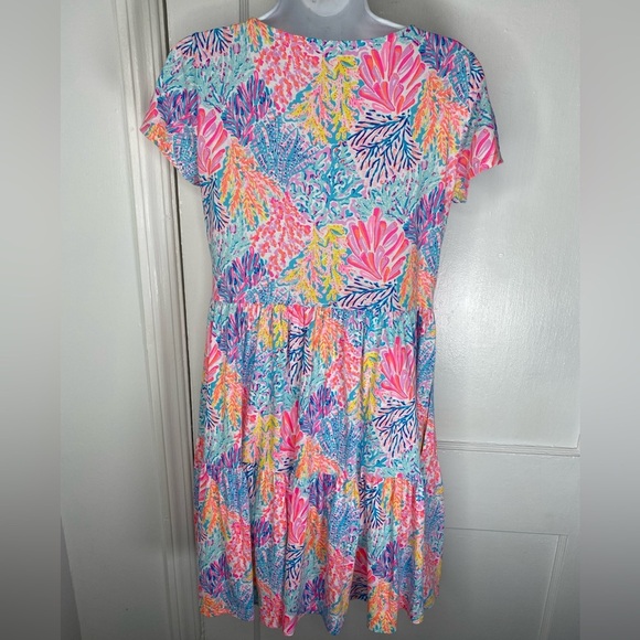 LILY Pulitzer Colorful Floral Shell Short Sleeve Dress with Pockets - Picture 5 of 5
